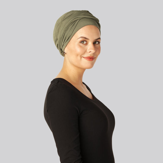 Gedraaide bamboe tulband in olijfgroen voor vrouwen