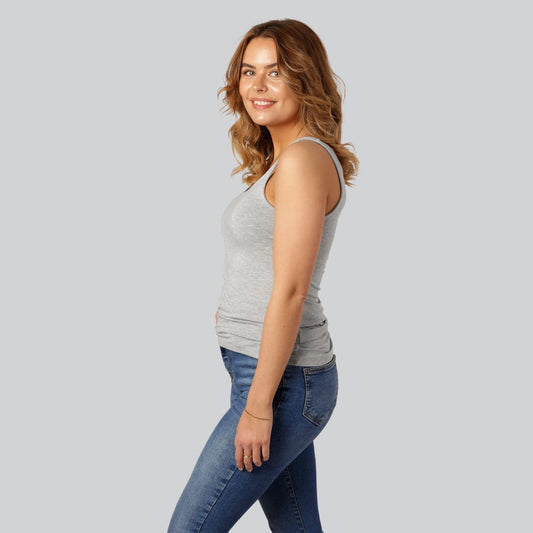 Damestop van bamboe in grijs met brede bandjes