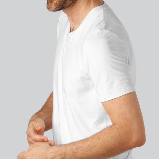 Marineblauw bamboe T-shirt met V-hals van Bambuni