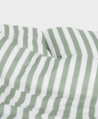 Bamboe beddengoed met witte/olijfkleurige strepen en brede randen