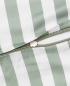 Bamboe beddengoed met witte/olijfkleurige strepen en brede randen