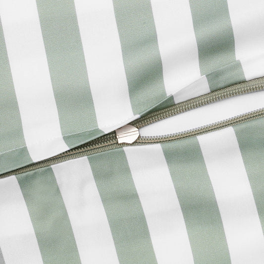 Bamboe beddengoed met witte/olijfkleurige strepen en brede randen