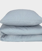 Bamboe beddengoed met witte/grijsblauwe strepen