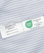 Bamboe beddengoed met witte/grijsblauwe strepen