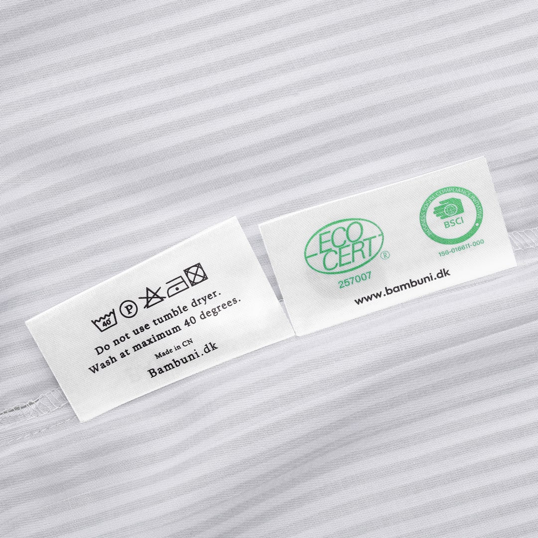 Bamboe beddengoed wit/olijfkleurig gestreept