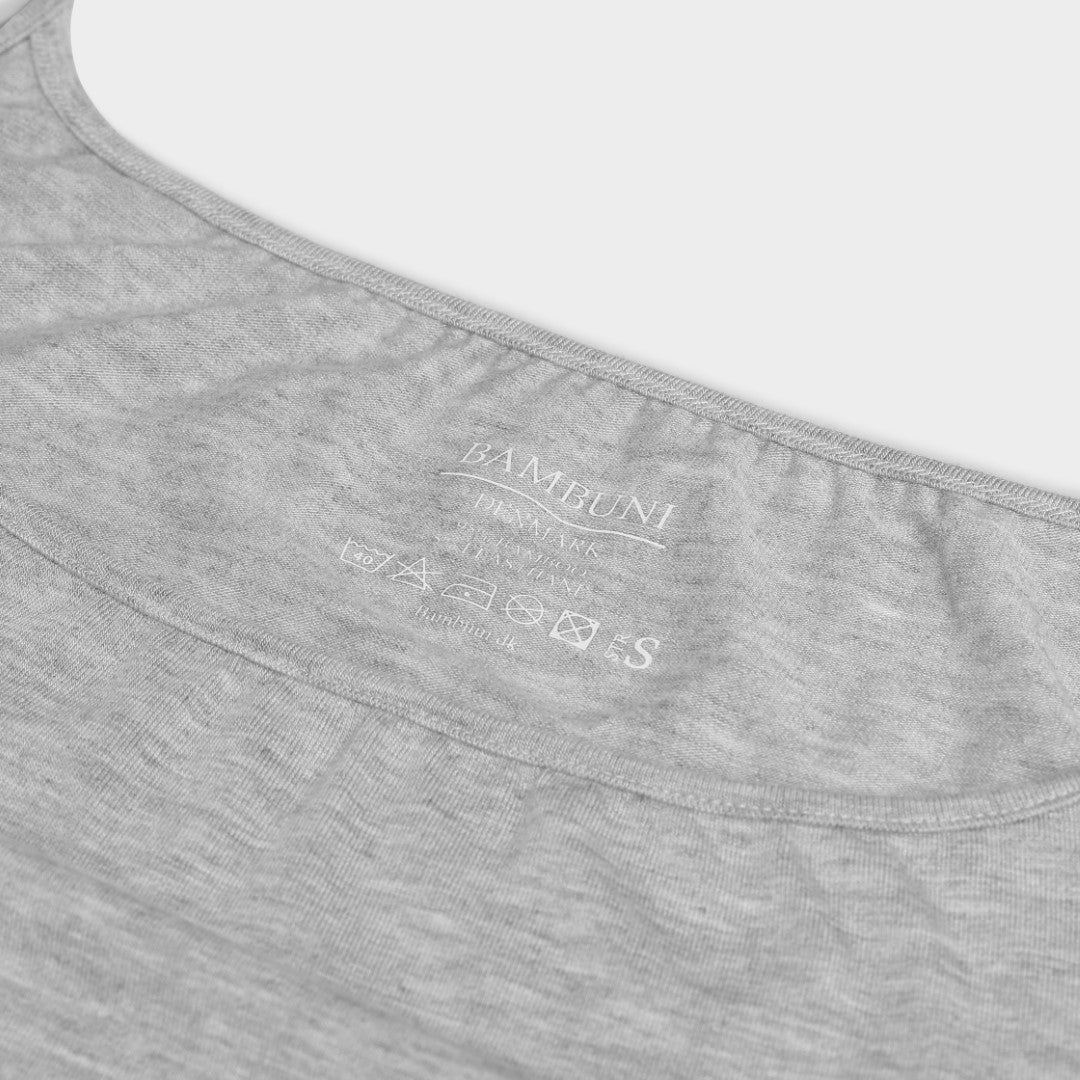 Damestop van bamboe in grijs met smalle bandjes