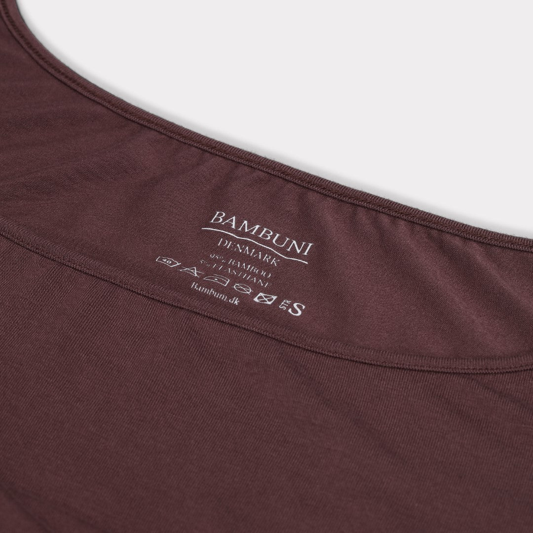 Damestop van bamboe in bordeauxrood met smalle bandjes