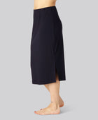 Damesrok van bamboe met ribboord in marineblauw