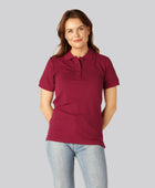 Damespolo van bamboe in bordeauxrood.