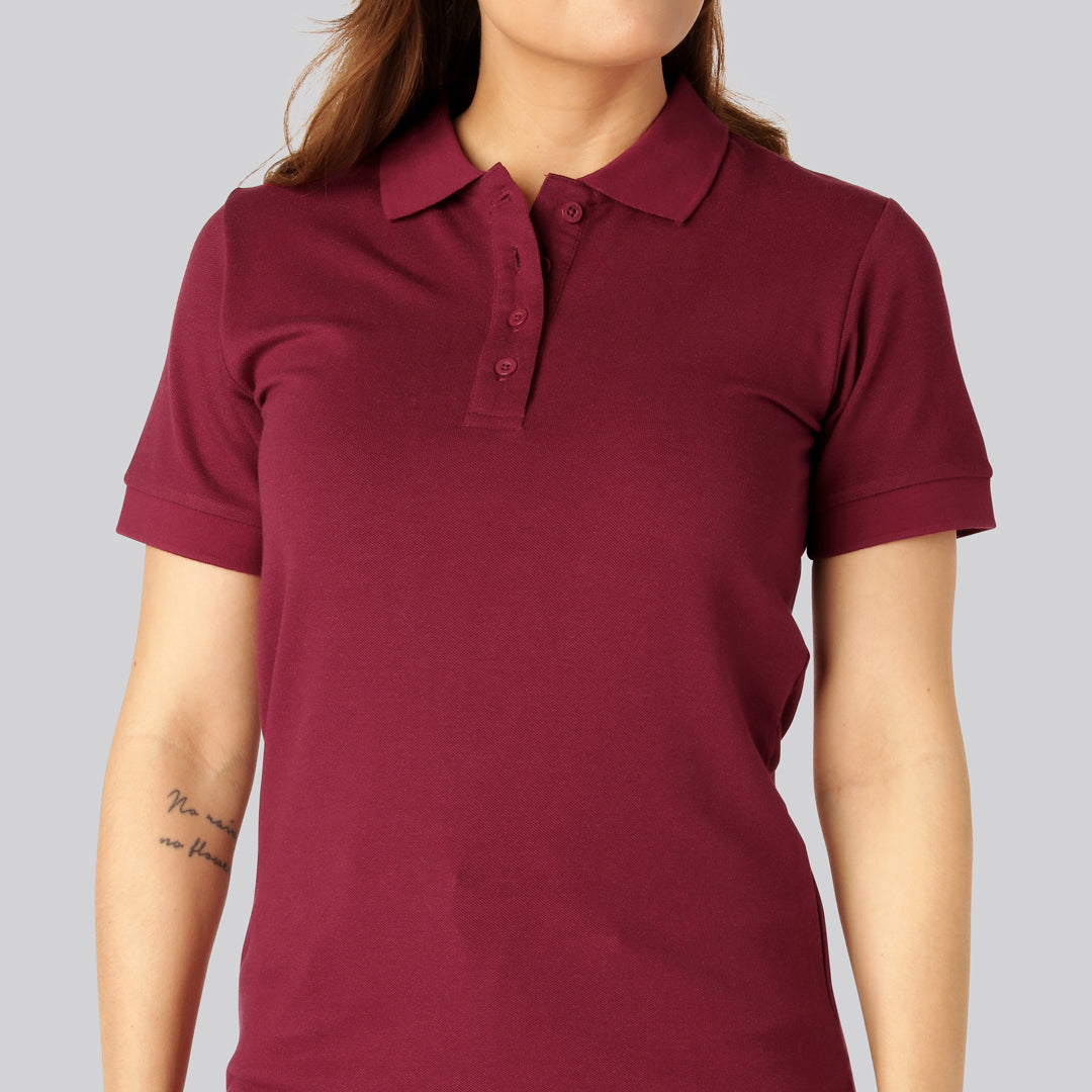 Damespolo van bamboe in bordeauxrood.