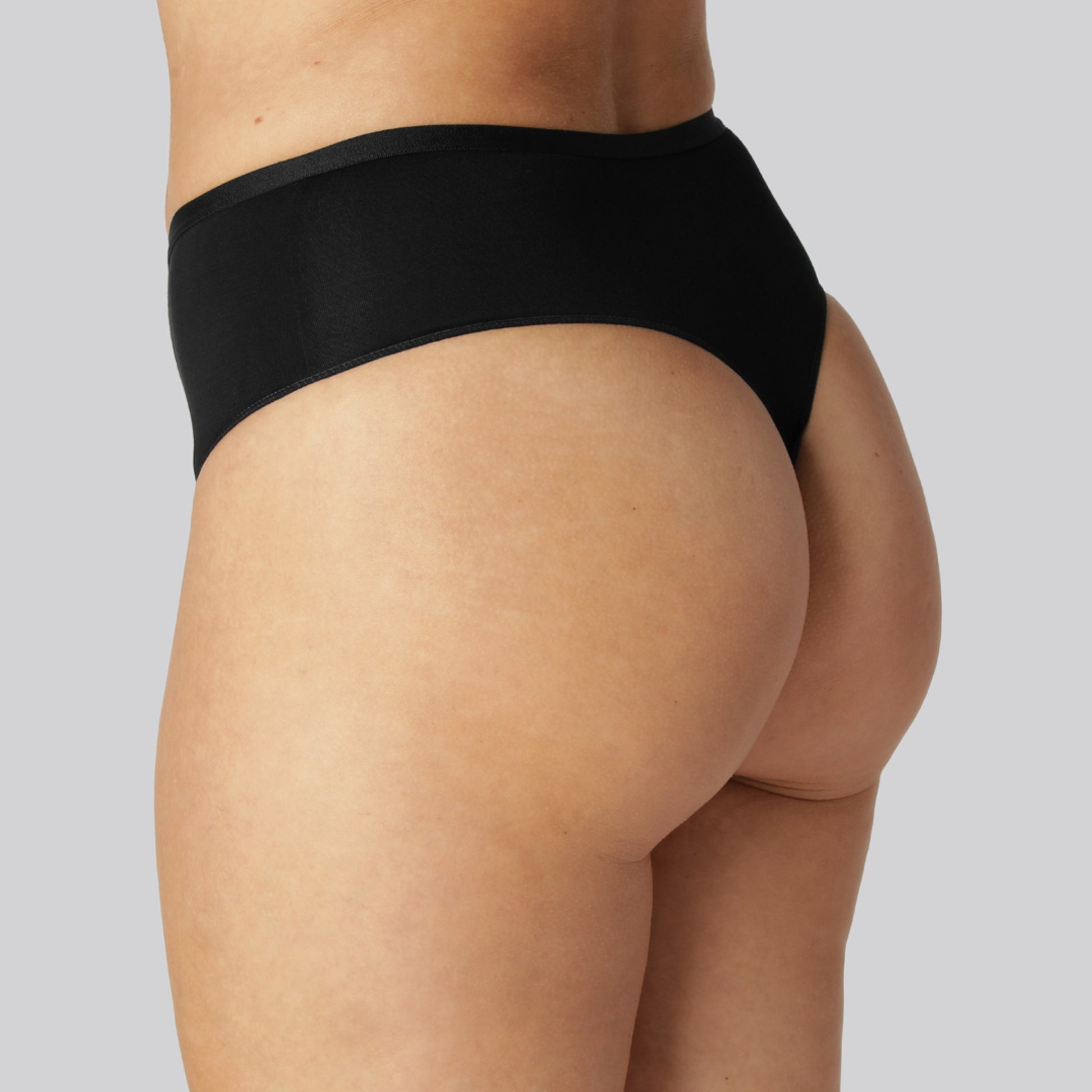 Bamboe string met hoge taille in zwart voor dames