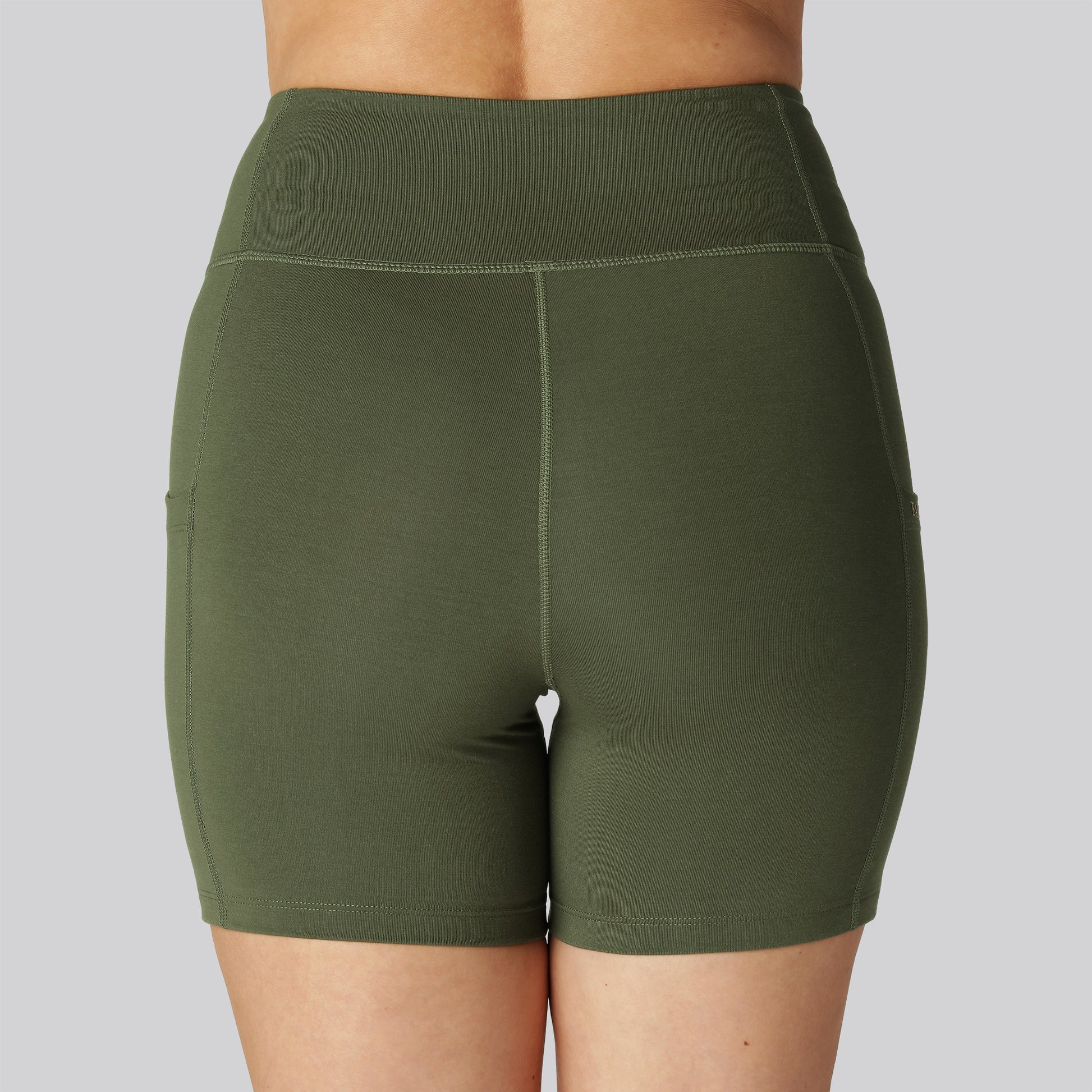 Bamboe fitnessshorts in groen voor dames