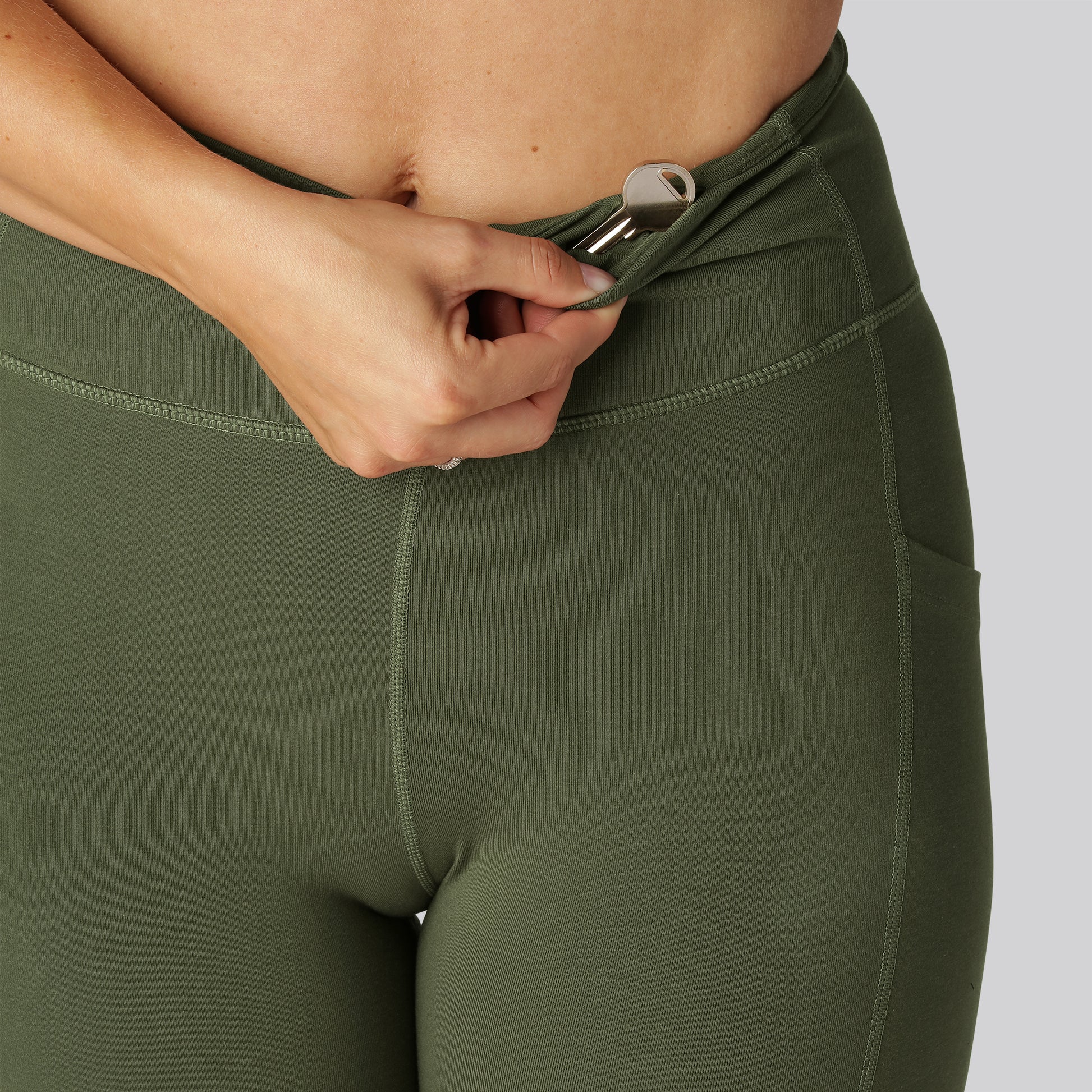 Bamboe fitnessshorts in groen voor dames