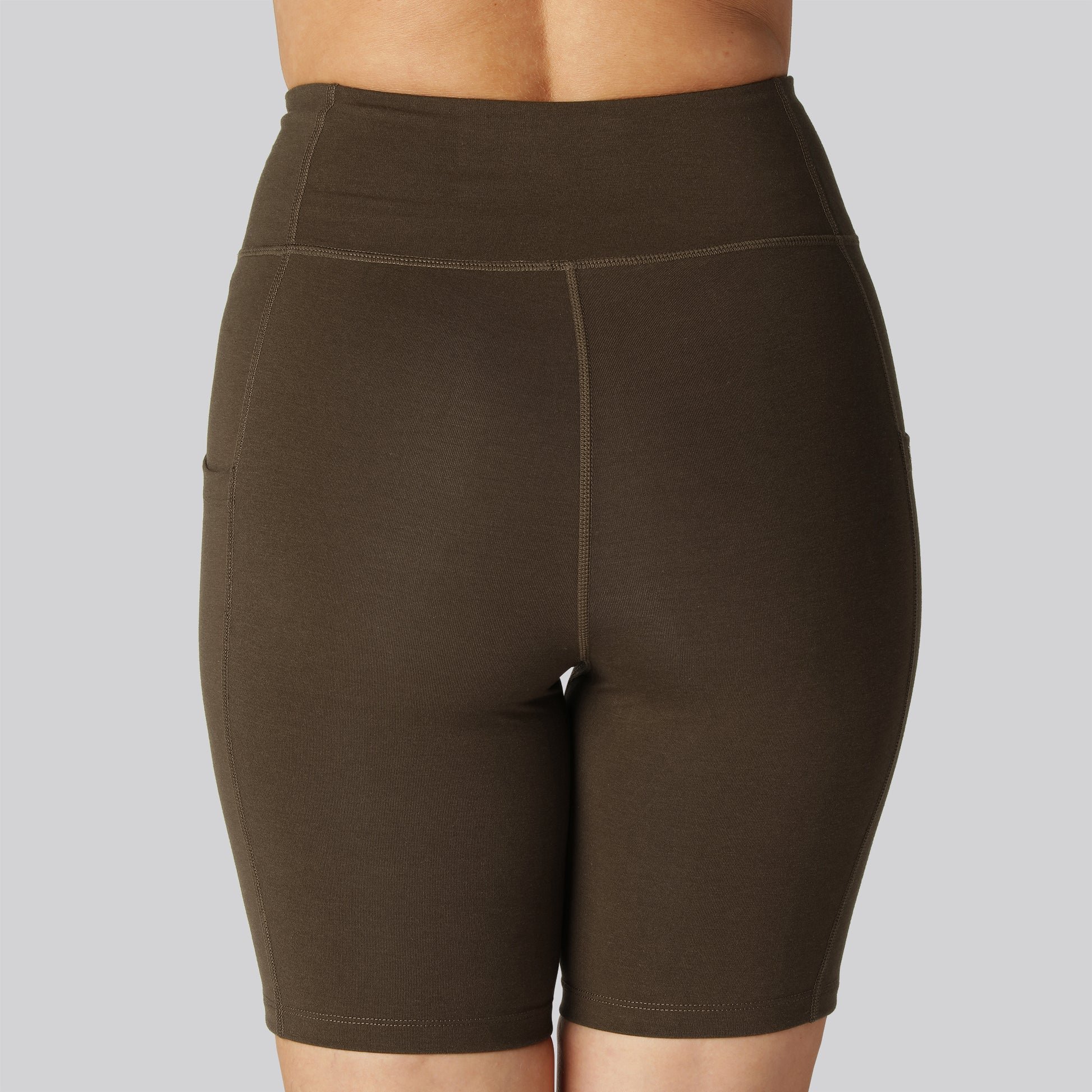 Bruine fitnessshorts van bamboe voor dames