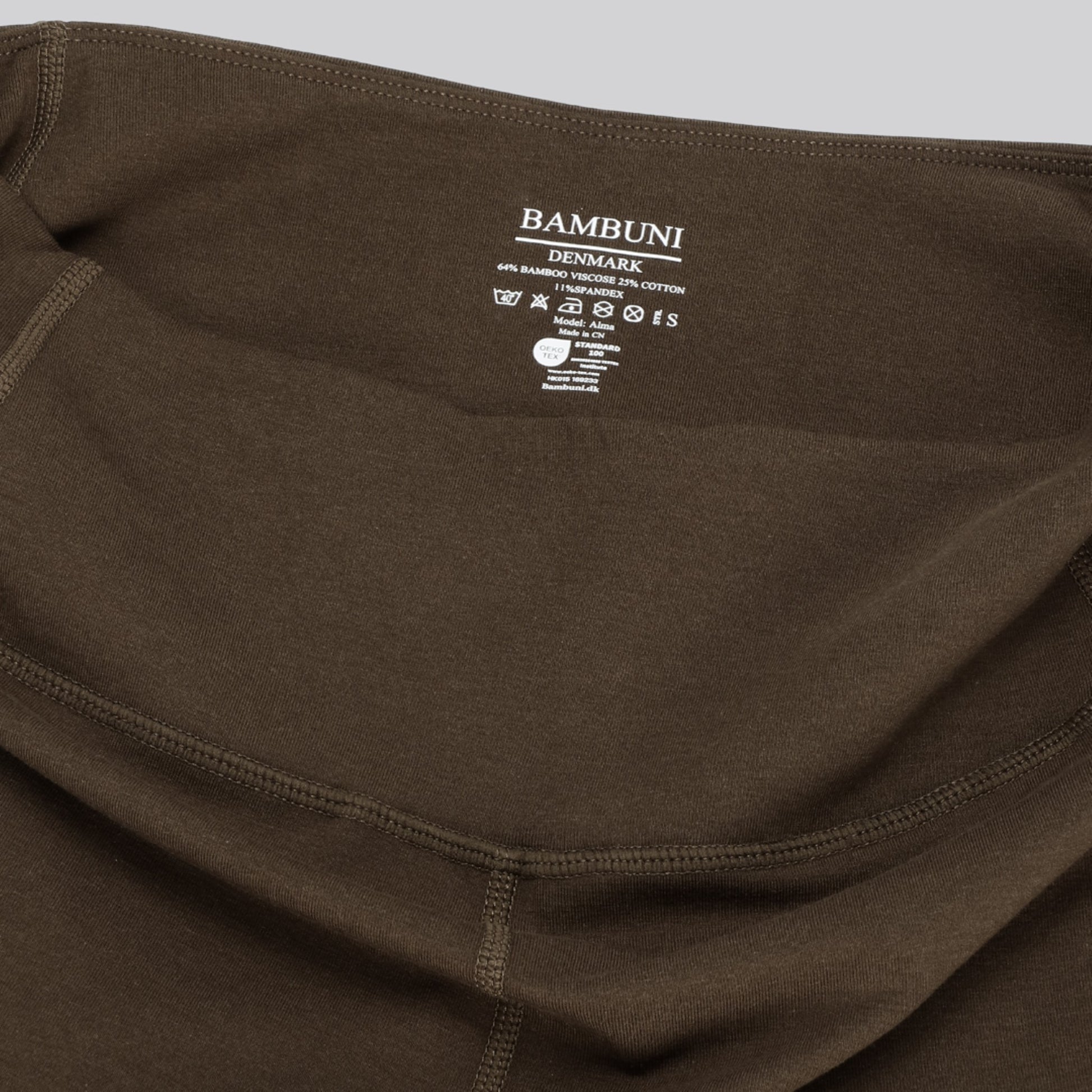 Bruine fitnessshorts van bamboe voor dames