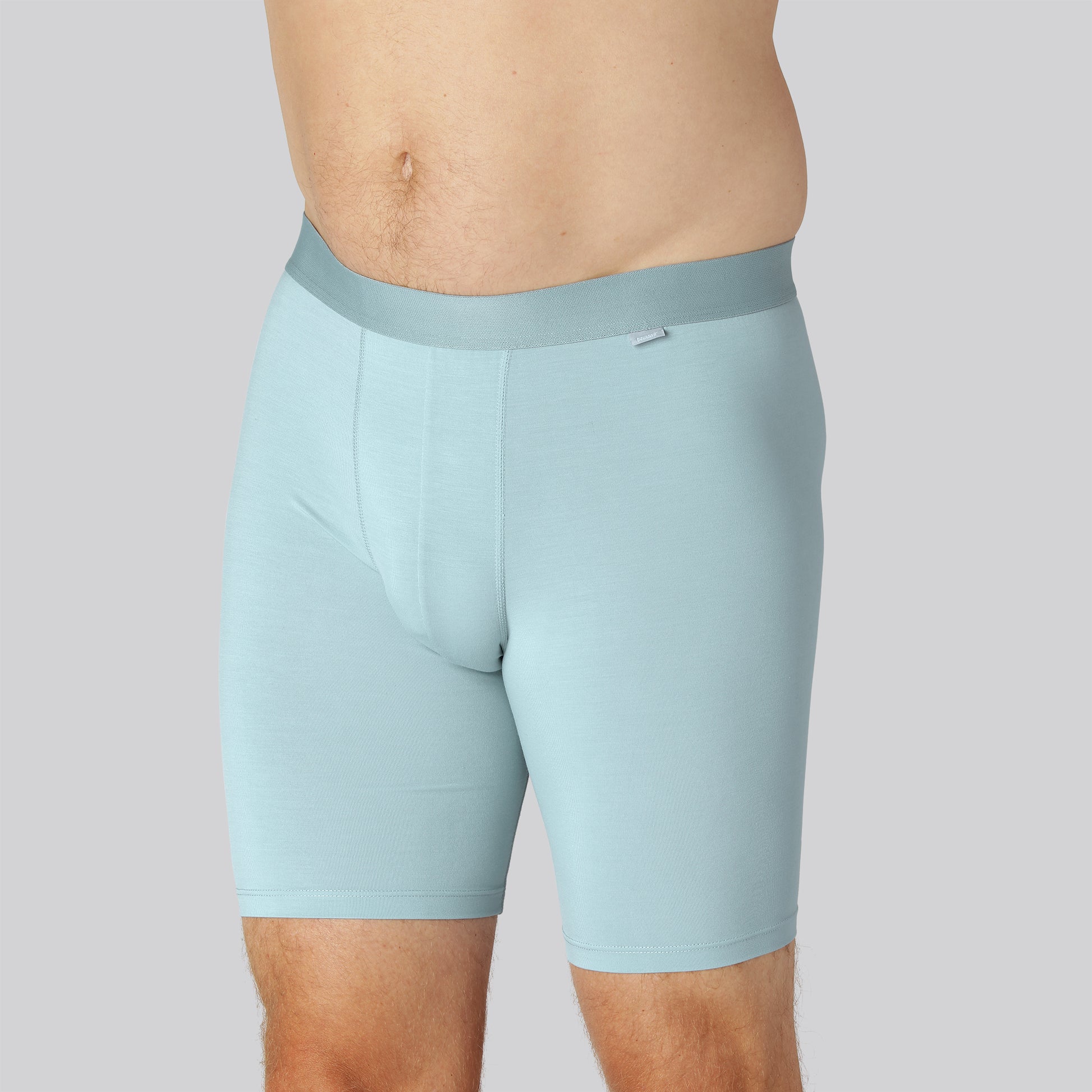 Bamboe onderbusteband met extra beenlengte in lichtblauw voor mannen