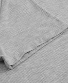 Bamboe T-shirt met V-hals en ribboord in lichtgrijs voor dames