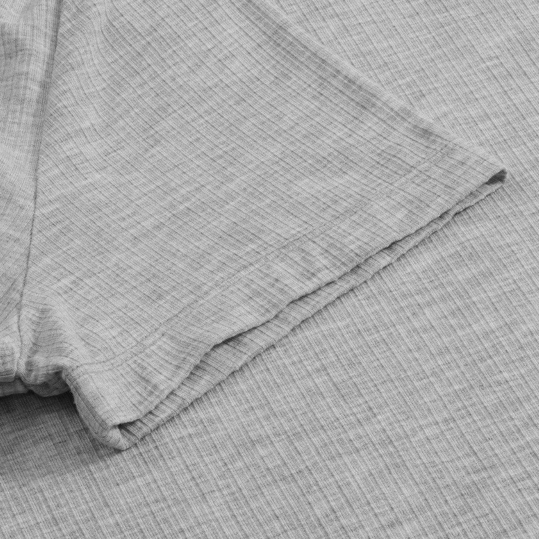 Bamboe T-shirt met V-hals en ribboord in lichtgrijs voor dames