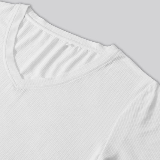 Bamboe T-shirt met V-hals en ribboord in wit voor dames