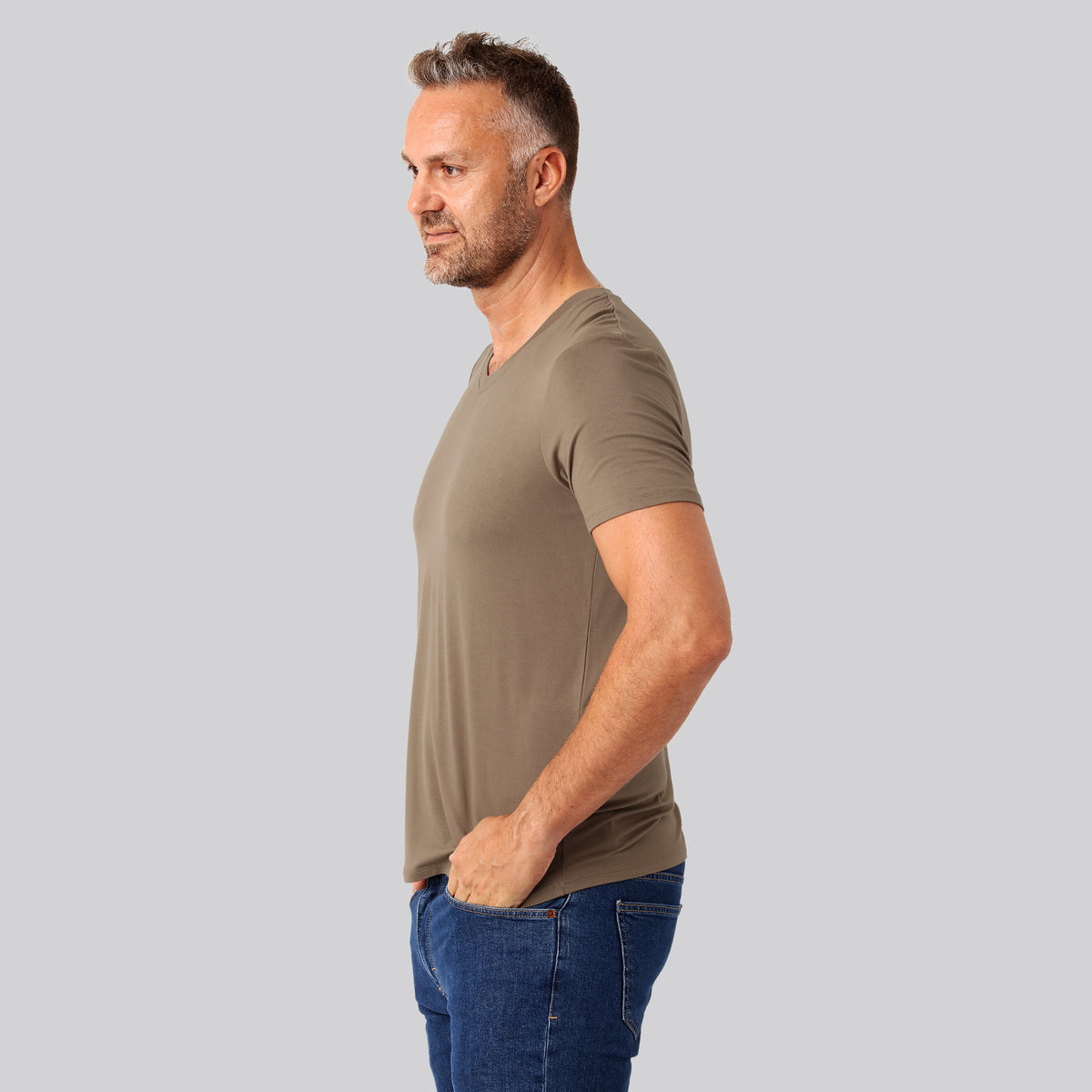 Bambuni bambus t-shirt v-hals sand mænd