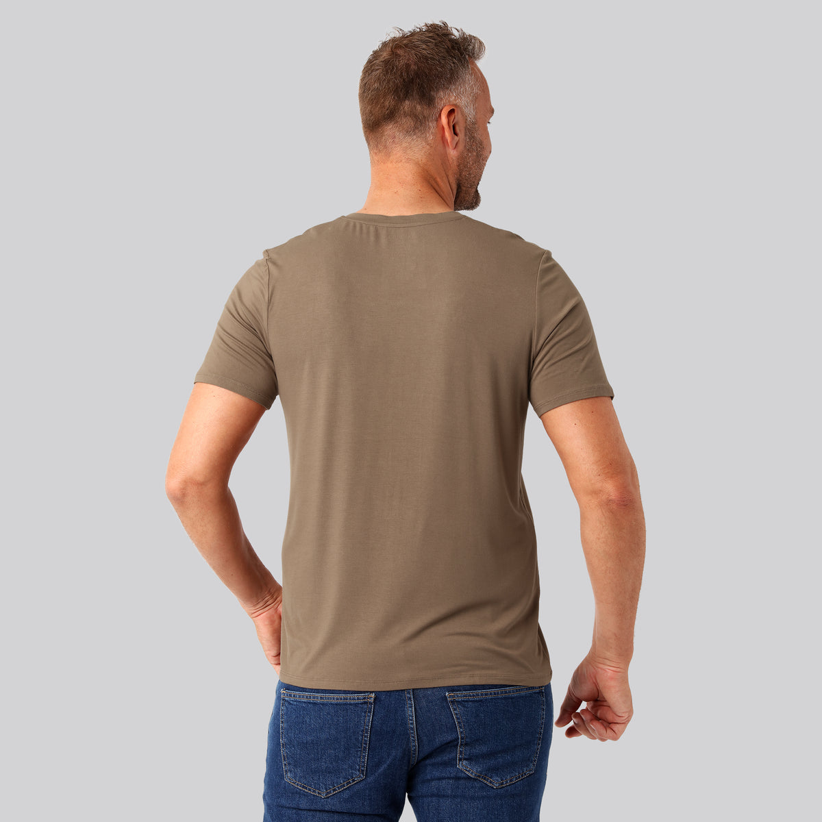 Bambuni bambus t-shirt v-hals sand mand