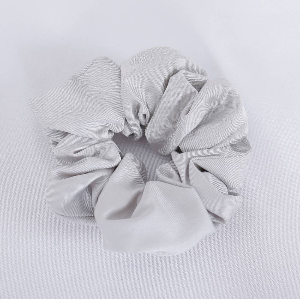 Bamboe haarelastiekje in lichtgrijs