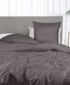 Bamboe beddengoed in antracietgrijs van Bambuni