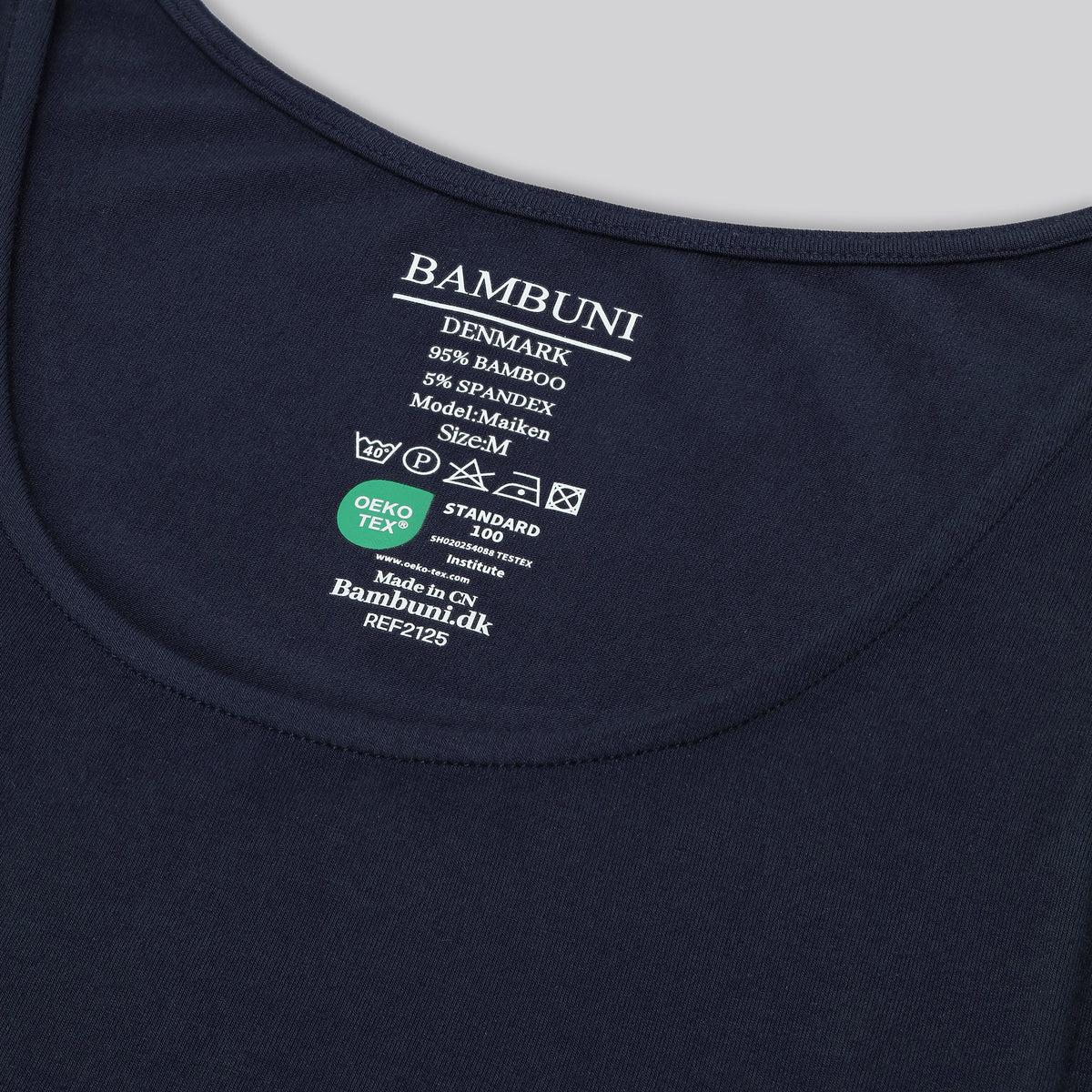 Bambus dame top i navy med bred strop carelabel