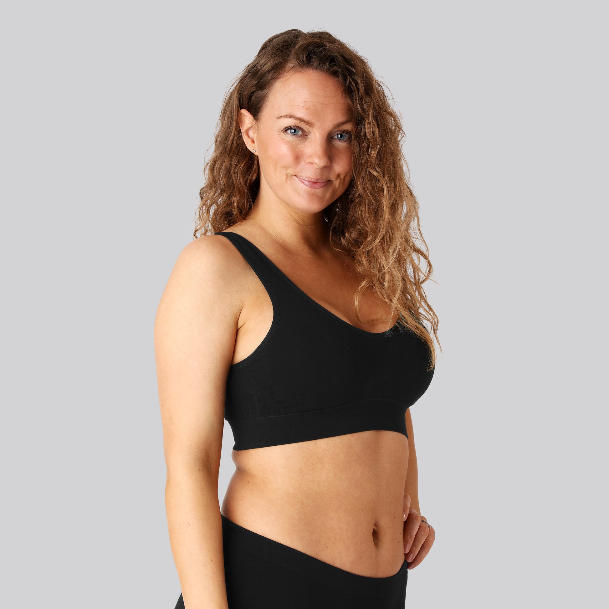 Bambus seamless bh m. bred strop i sort til damer