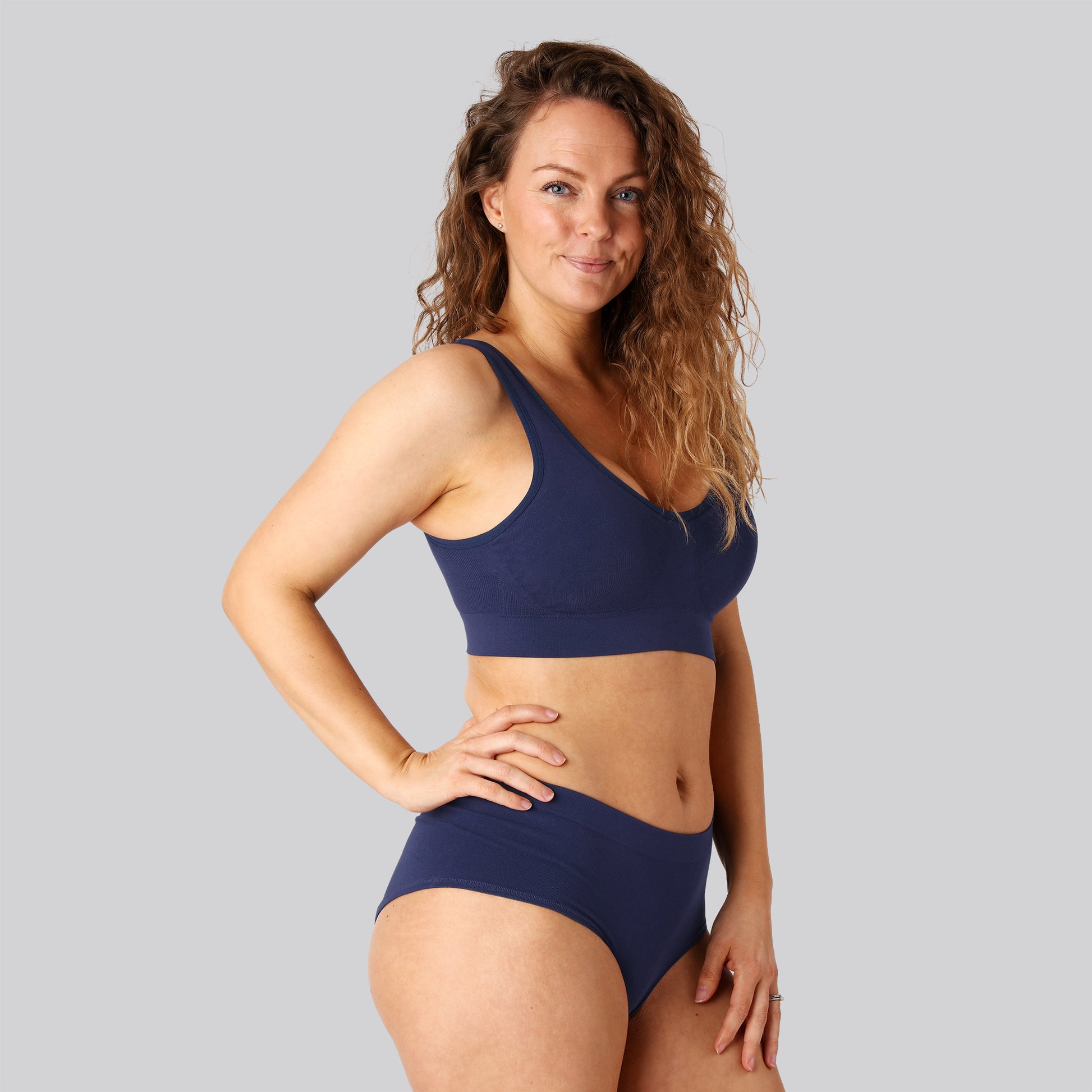 Bambus seamless bh m bred strop navy til damer