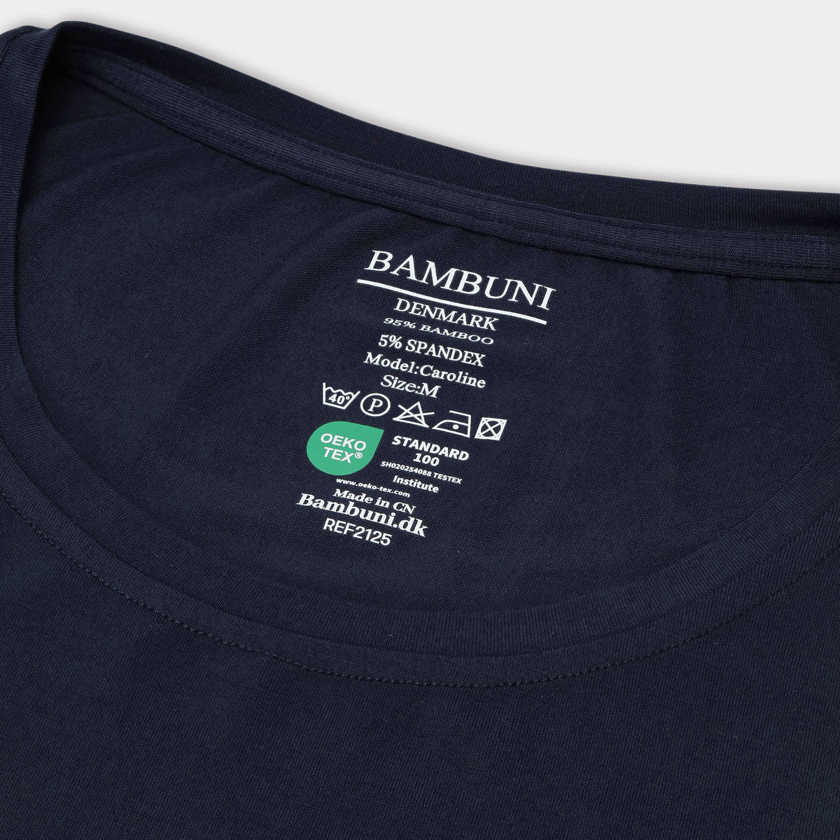 Bambus t-shirt o-hals i navy carelabel