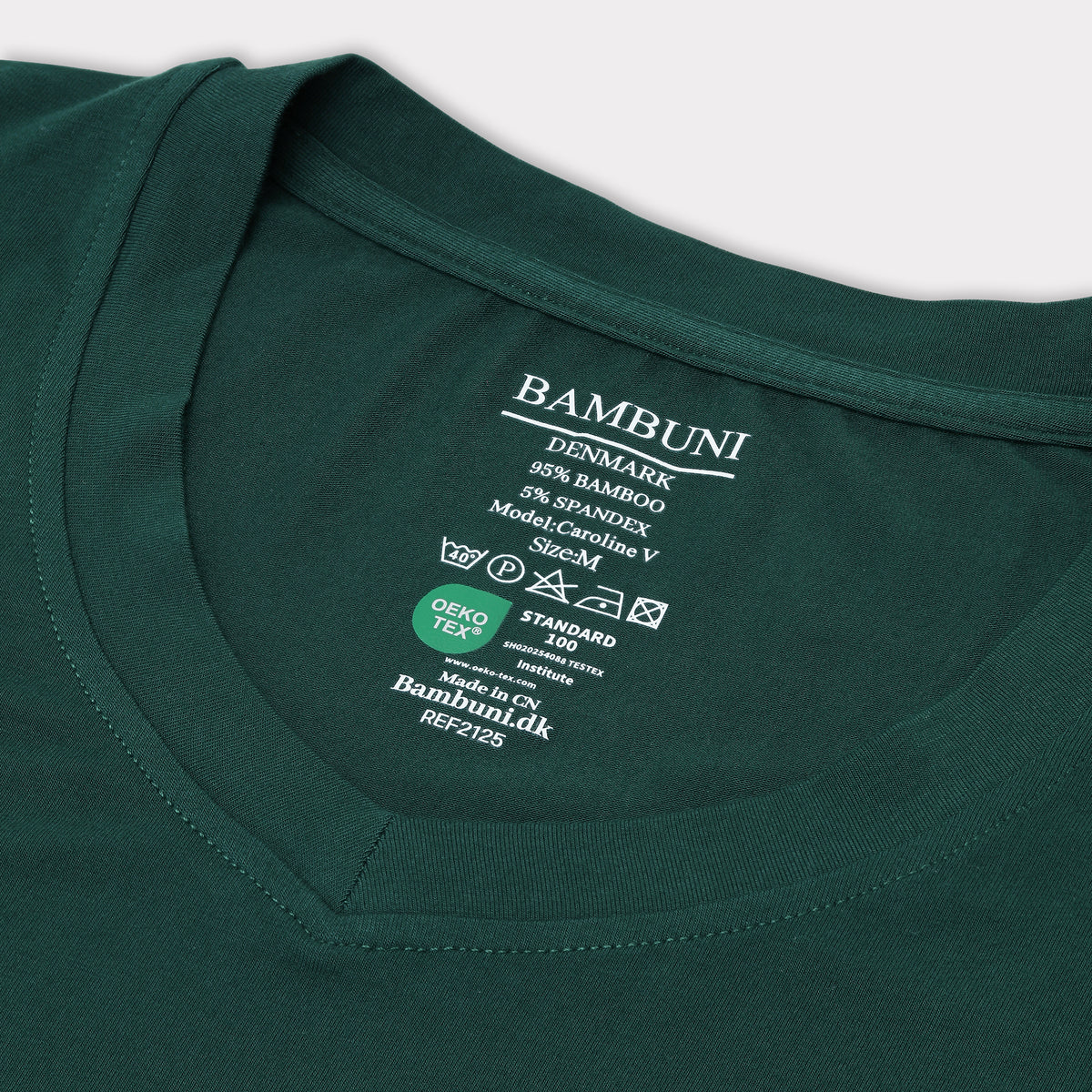 Bambus t-shirt v-hals i grøn damer carelabel