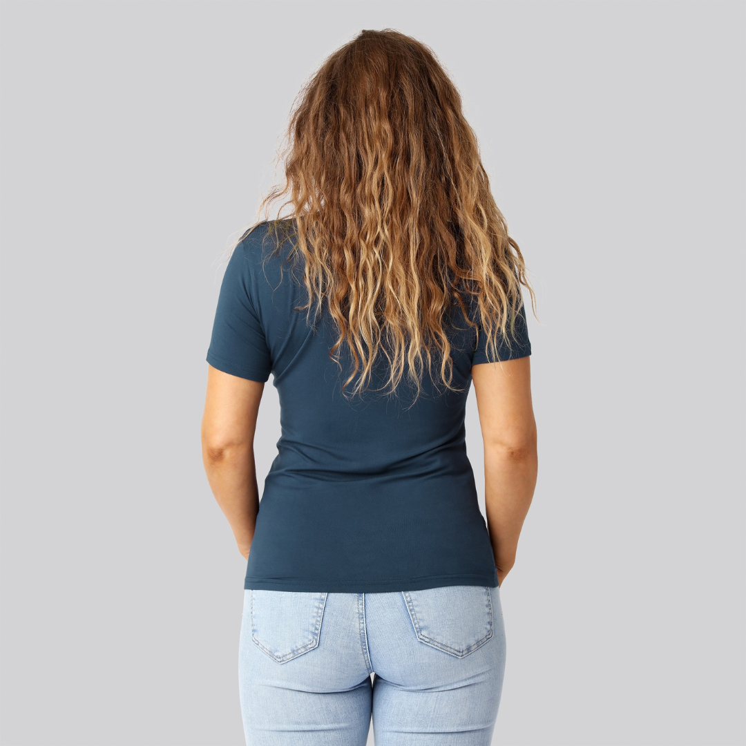 Bambus t-shirt v-hals i petroleumsblå damer bag