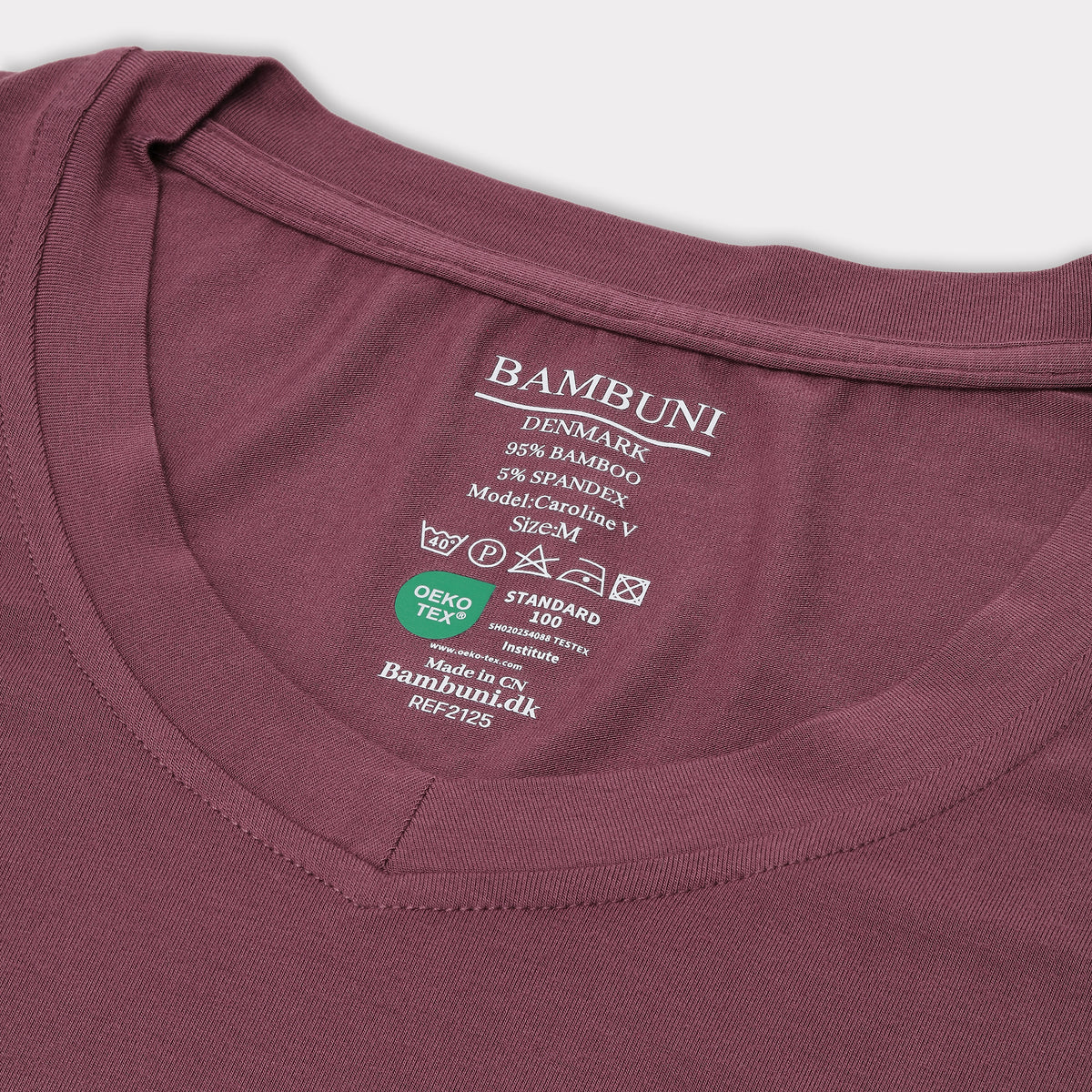 Bambus t-shirt v-hals i rose carelabel