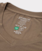 Bambus t-shirt v-hals i sand carelabel