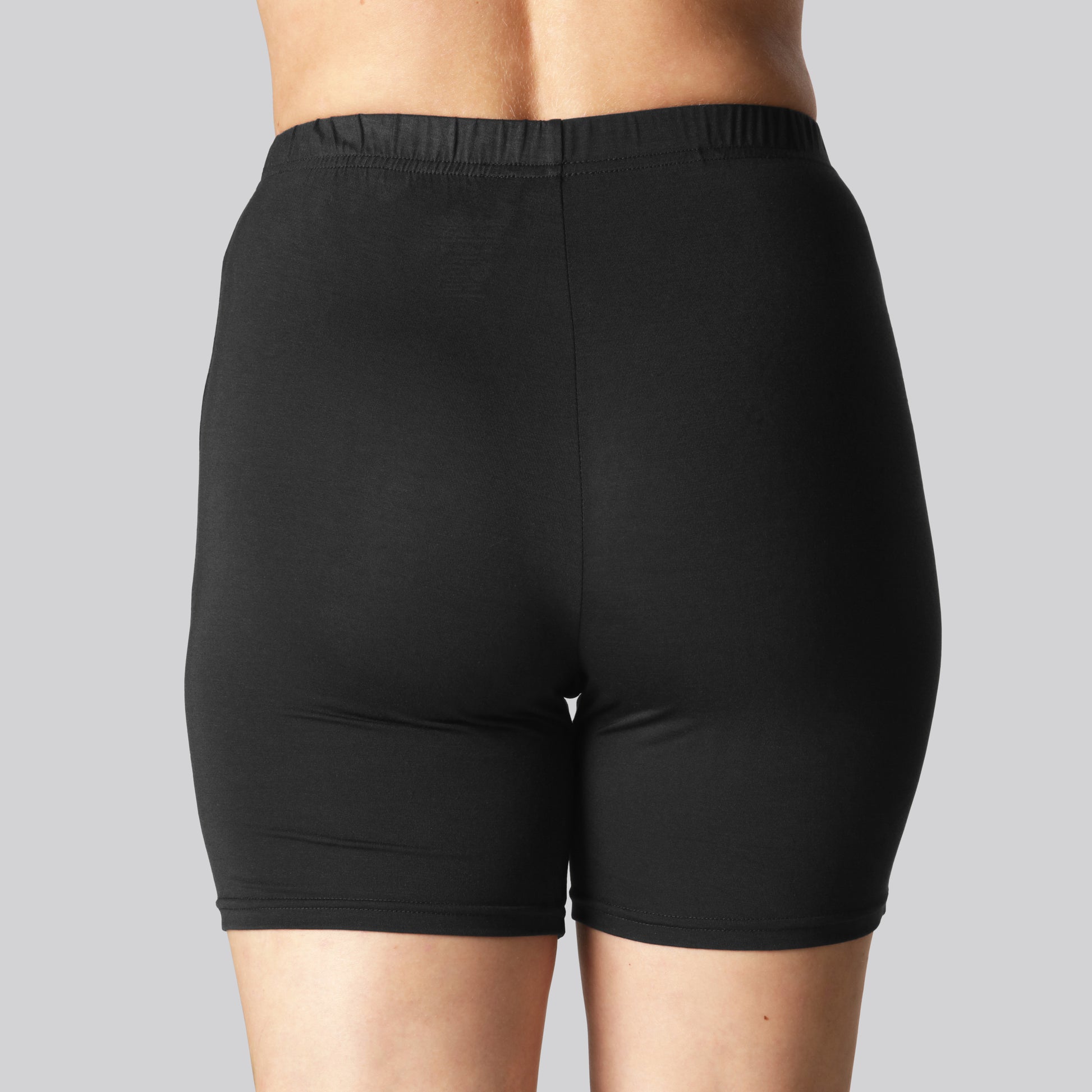 Zwarte bamboe shorts voor dames van Bambuni