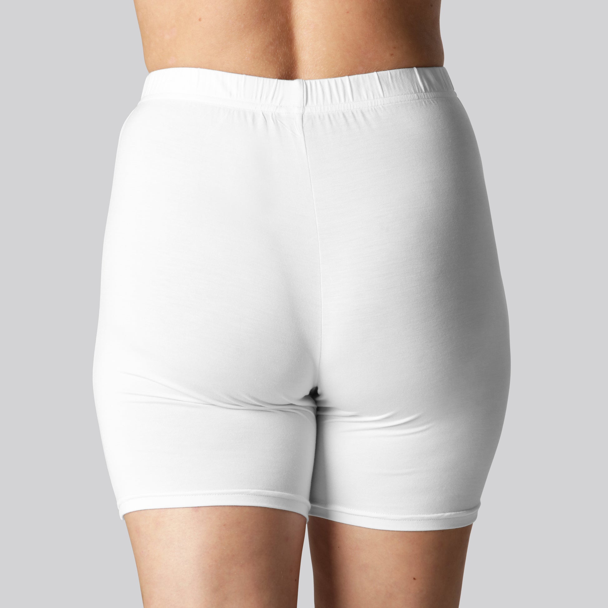 Witte bamboe shorts voor dames van Bambuni