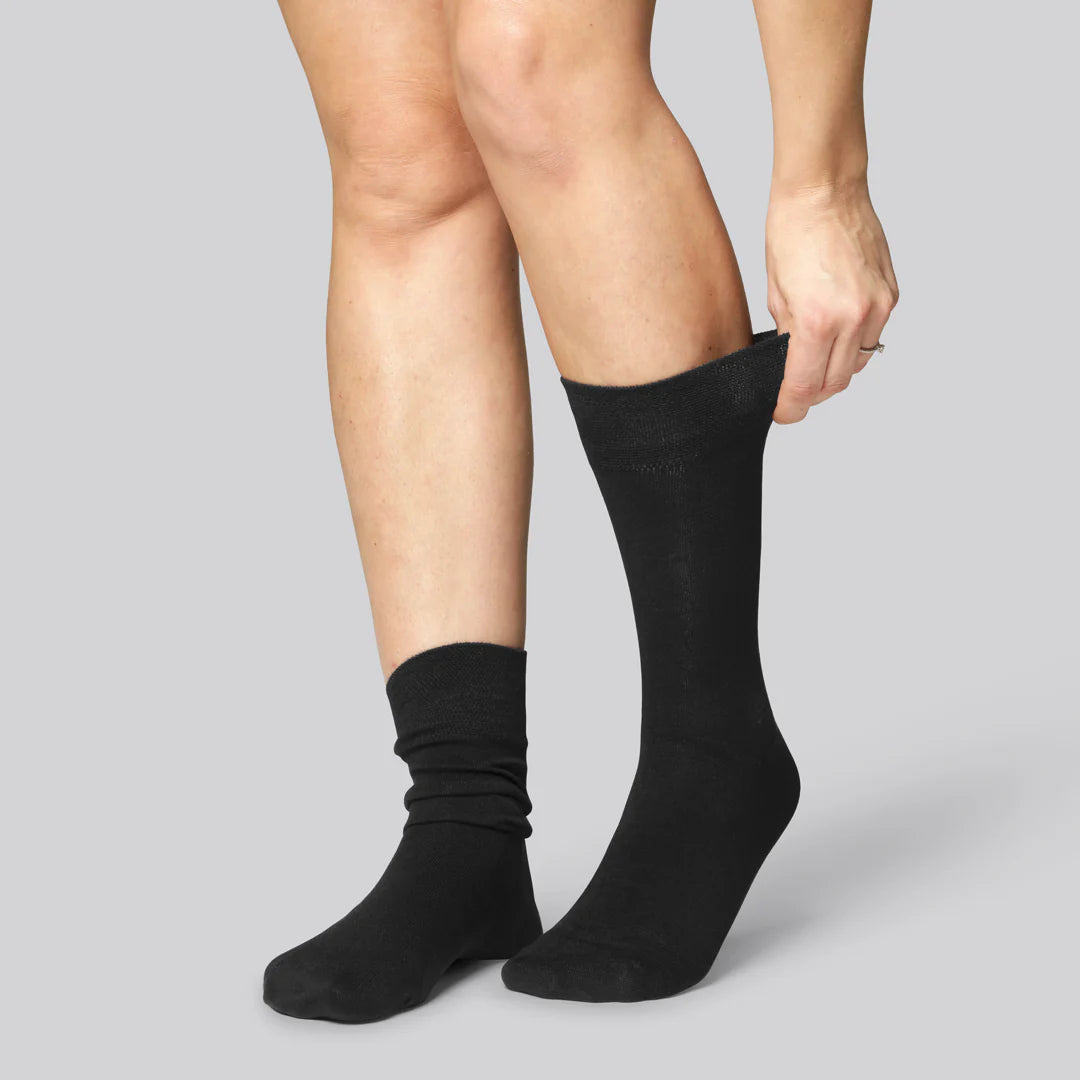 Bamboe sokken in zwart voor dames, verpakking van 20 stuks.