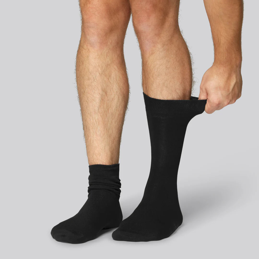 Bamboe sokken in zwart voor heren, verpakking van 20 stuks.