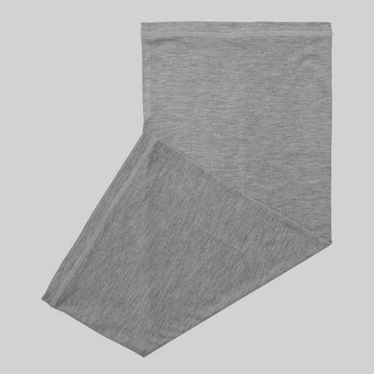 Bamboe nekwarmer in lichtgrijs