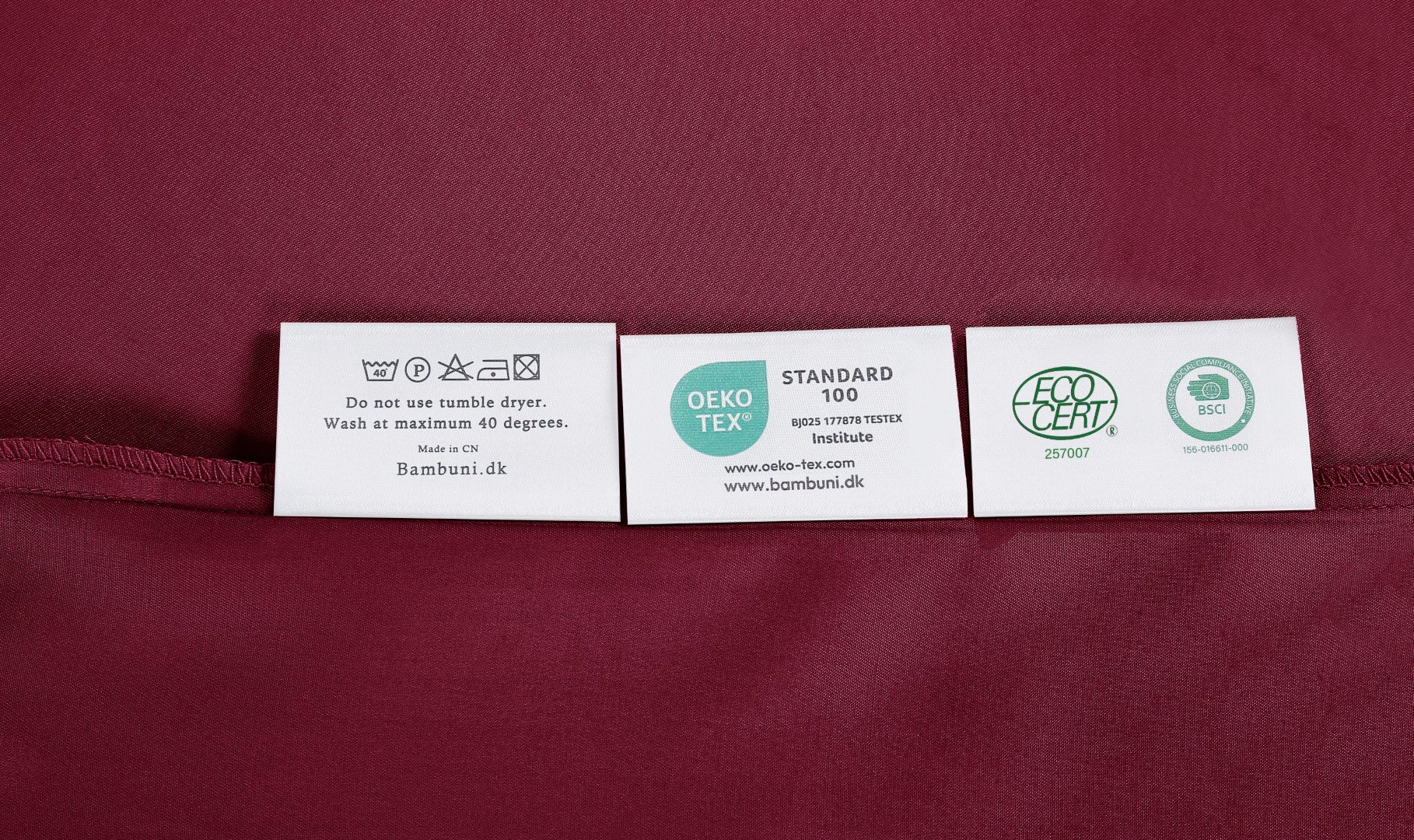 Bamboe beddengoed in bordeauxrood van Bambuni