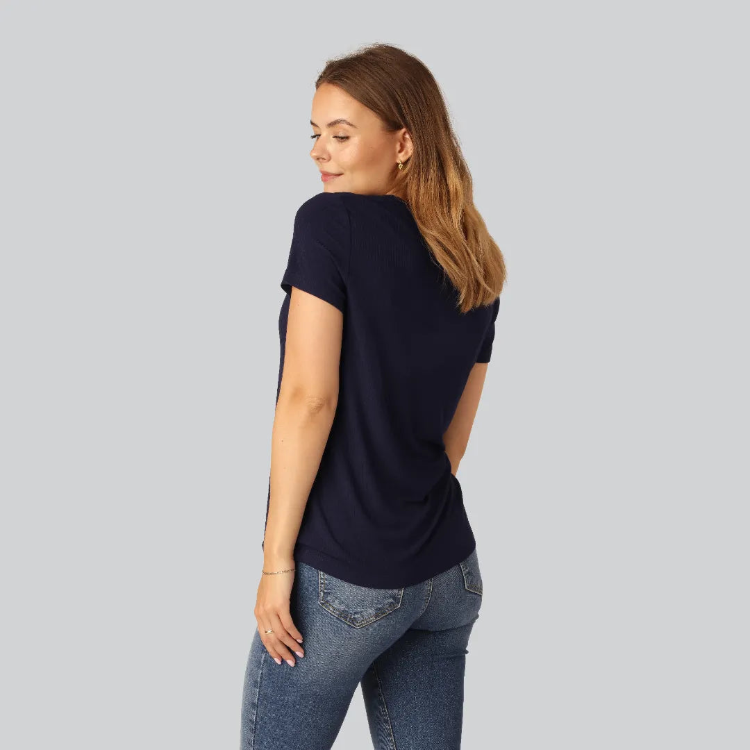 Bamboe T-shirt met V-hals en ribboord in marineblauw voor dames