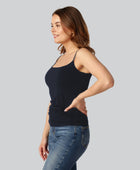 Damestop van bamboe in marineblauw met smalle bandjes