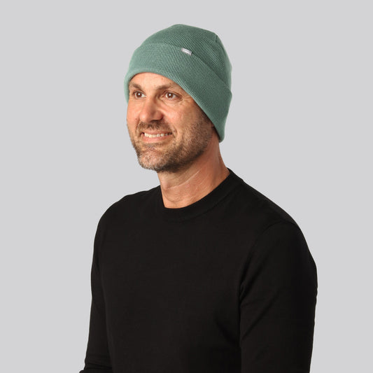 Bamboe hoed in het groen