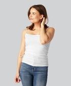 Damestop van bamboe in wit met smalle bandjes