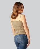 Damestop van bamboe in zandkleur met smalle bandjes