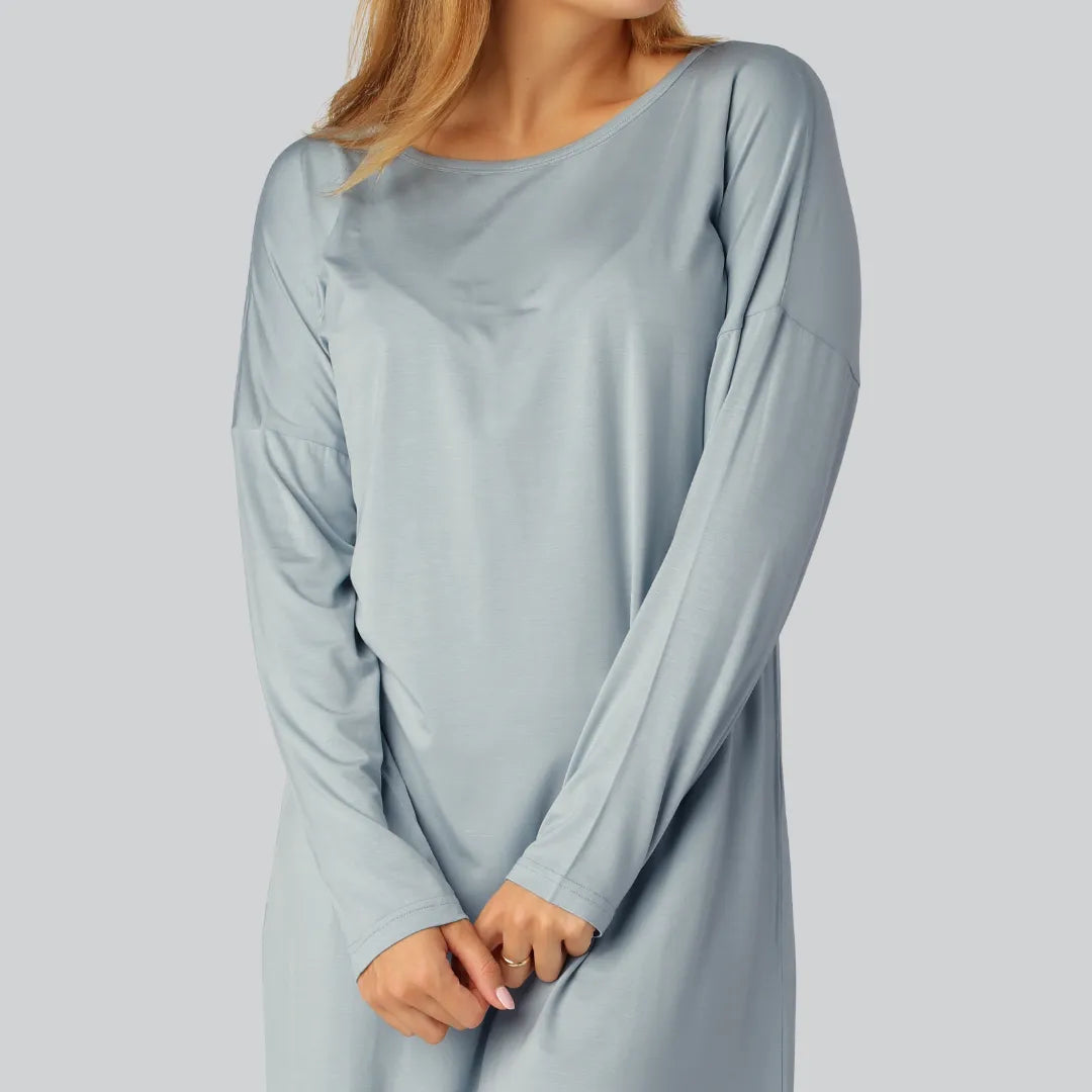 Bamboe nachthemd met lange mouwen in lichtblauw voor dames
